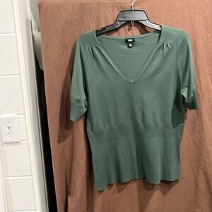 Woman shorts sleeve sweater by Mossimo  size XXL green v-neck